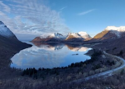 fjord norvégien découvert lors d'un voyage en famille